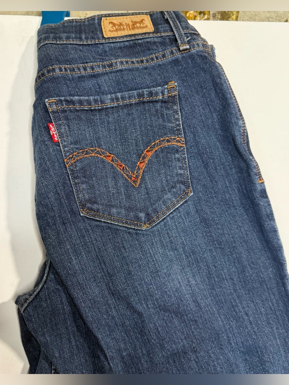 Levi's Women's Indigo Straight-Leg Jeans with Signature Stitching
